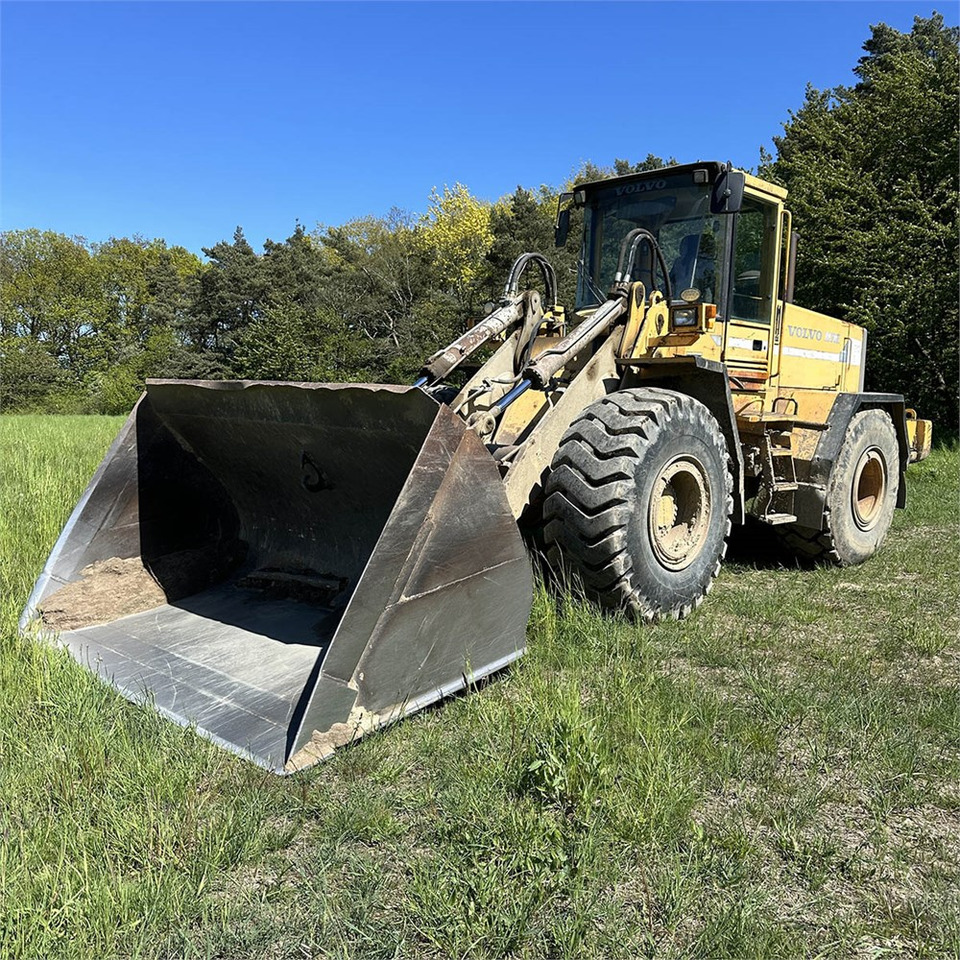 Volvo L120 - Chargeuse sur pneus: photos 2 Volvo L120 - Chargeuse sur pneus: photos 2