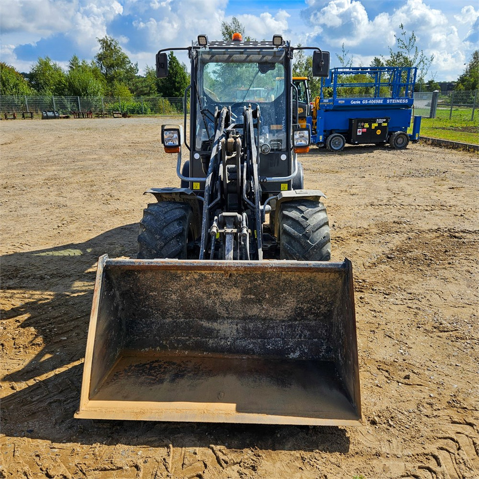 Weidemann 2070 CX - Chargeuse sur pneus: photos 3 Weidemann 2070 CX - Chargeuse sur pneus: photos 3