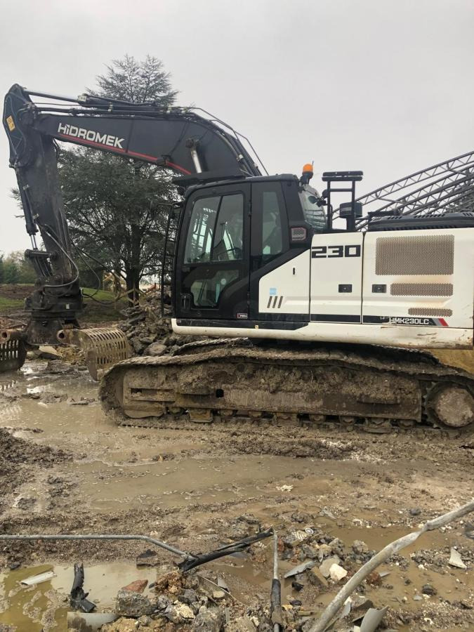 Hidromek HMK 230LC-4 - Pelle sur chenille: photos 1 Hidromek HMK 230LC-4 - Pelle sur chenille: photos 1