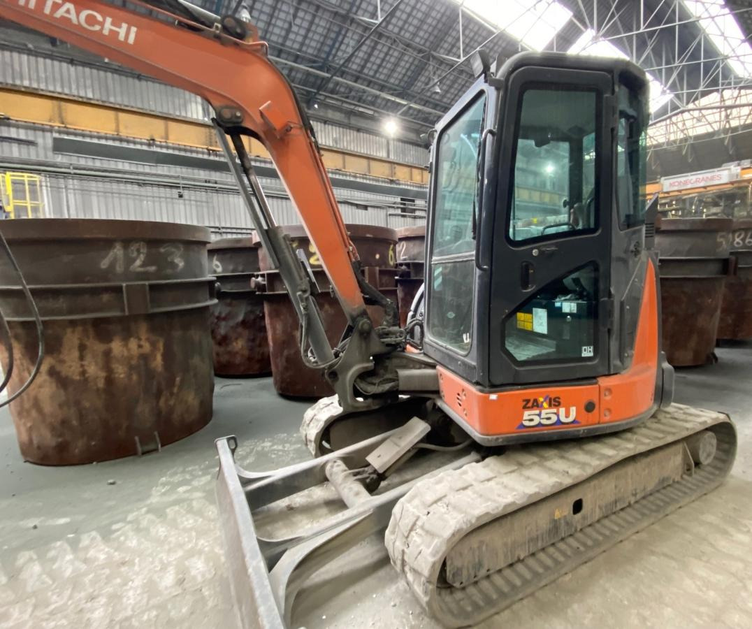Hitachi ZAXIS 55U-6 CLR - Mini pelle: photos 1 Hitachi ZAXIS 55U-6 CLR - Mini pelle: photos 1