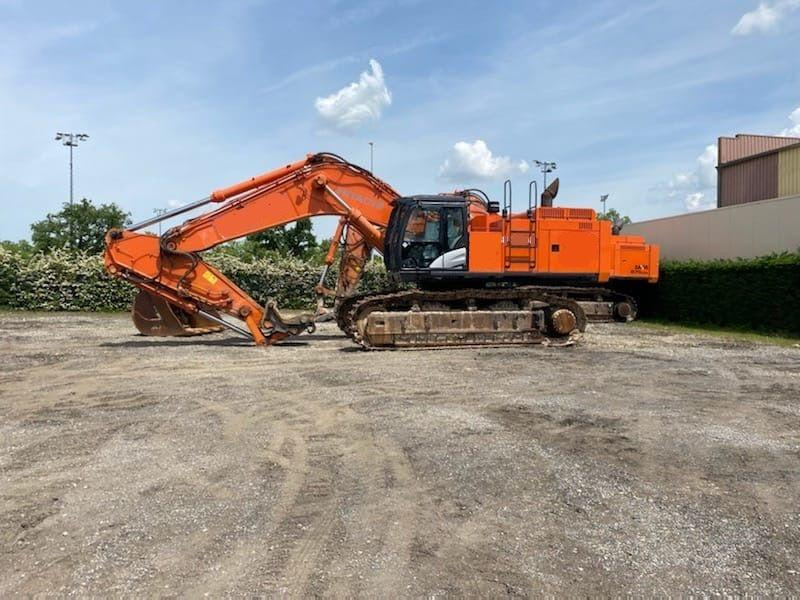 Hitachi ZX 690 - Pelle sur chenille: photos 1 Hitachi ZX 690 - Pelle sur chenille: photos 1