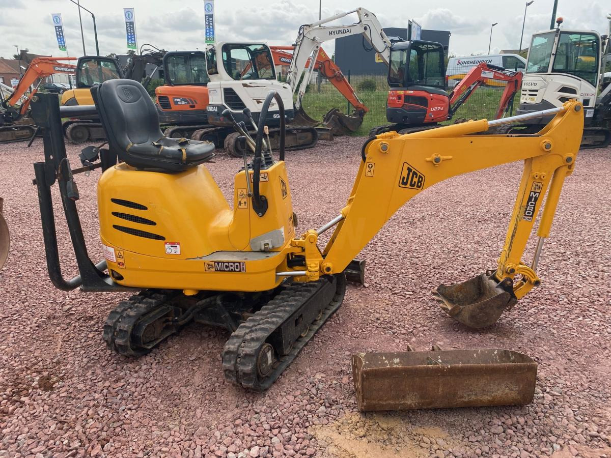 Jcb MICROPELLE 1 TONNE 8010 - Mini pelle: photos 1 Jcb MICROPELLE 1 TONNE 8010 - Mini pelle: photos 1