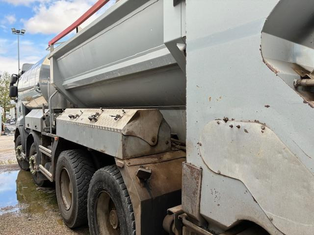 Renault GRAVILLONNEUSE RGS - Répandeuse: photos 3 Renault GRAVILLONNEUSE RGS - Répandeuse: photos 3