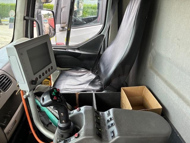 Renault GRAVILLONNEUSE RGS - Répandeuse: photos 4 Renault GRAVILLONNEUSE RGS - Répandeuse: photos 4