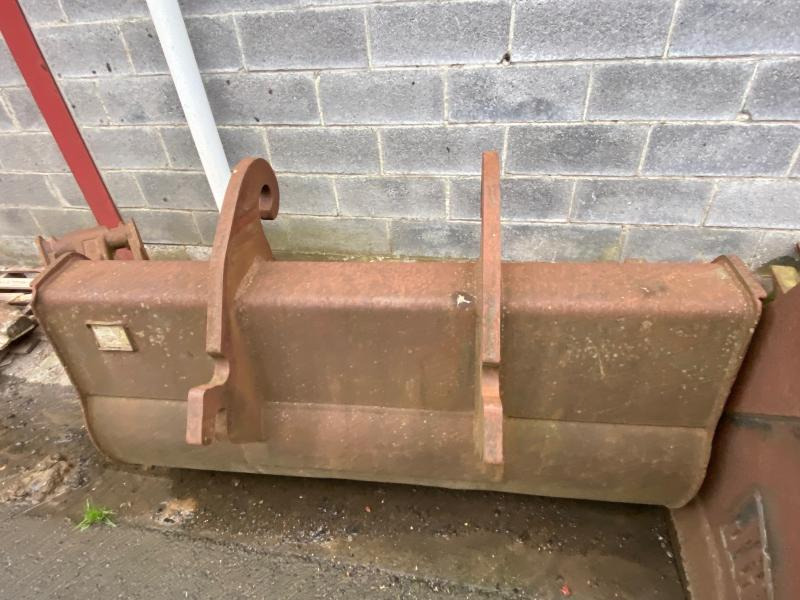 VERACHTER ORIENTABLE 1800 MM - Godet pour pelle: photos 5 VERACHTER ORIENTABLE 1800 MM - Godet pour pelle: photos 5