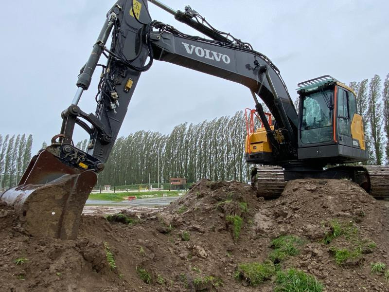 Volvo ECR 235EL - Pelle sur chenille: photos 1 Volvo ECR 235EL - Pelle sur chenille: photos 1