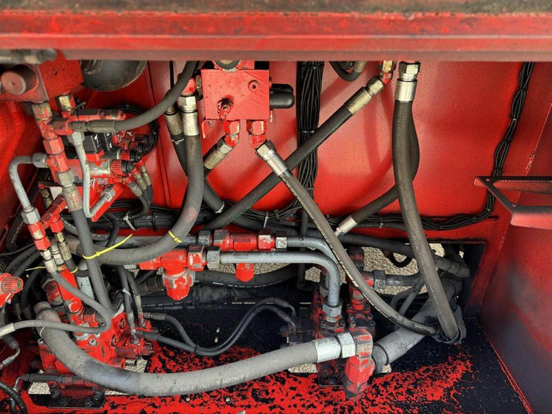 CVS Ferrari F158 - Reach stacker: photos 5 CVS Ferrari F158 - Reach stacker: photos 5