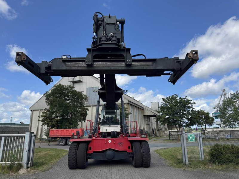 CVS Ferrari F258.6 - Reach stacker: photos 3 CVS Ferrari F258.6 - Reach stacker: photos 3