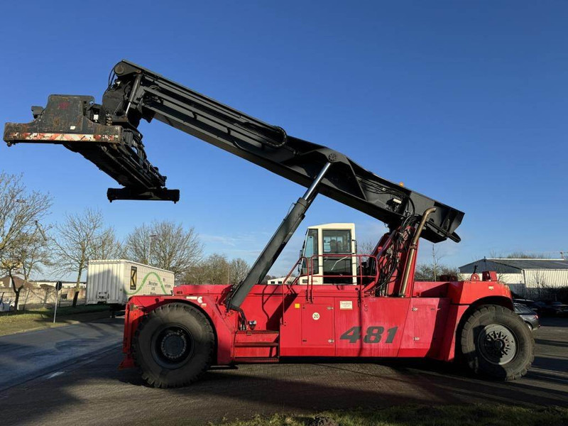 CVS Ferrari F481 - Reach stacker: photos 1 CVS Ferrari F481 - Reach stacker: photos 1