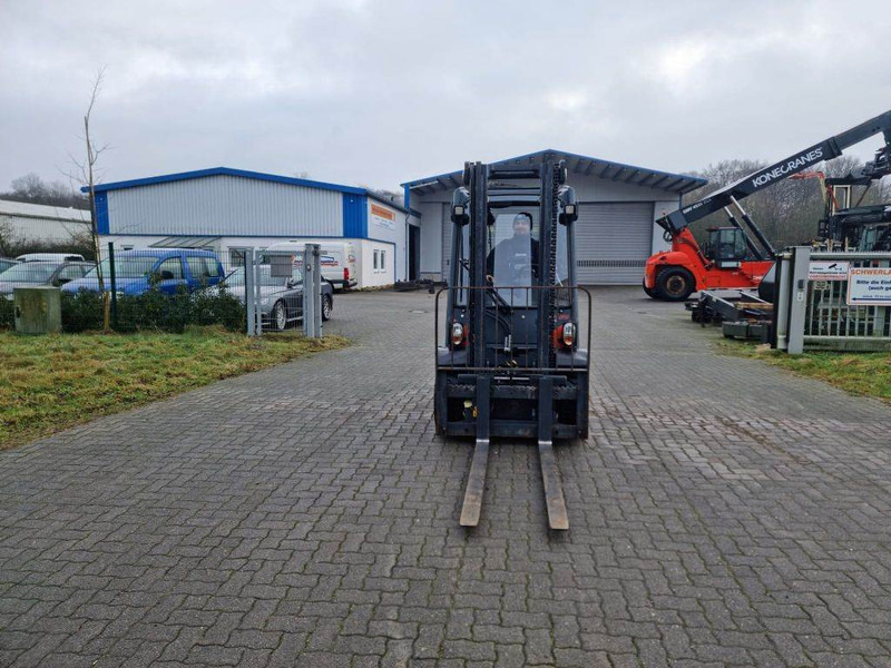 Linde H25D-02 - Chariot élévateur diesel: photos 3 Linde H25D-02 - Chariot élévateur diesel: photos 3
