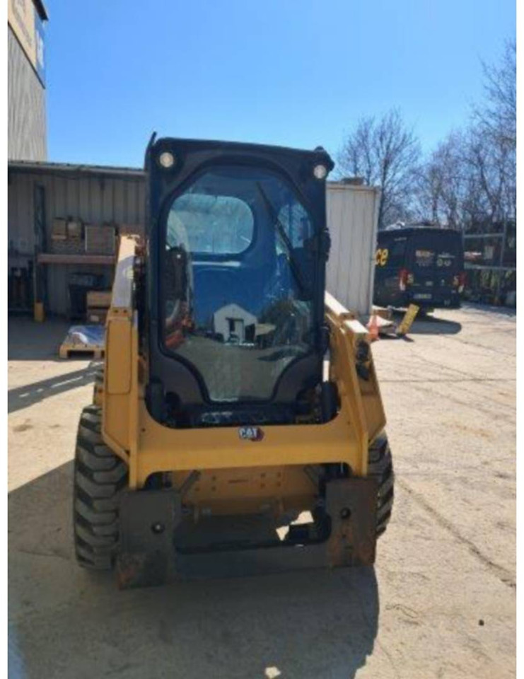 CAT 226D3 - Mini chargeuse: photos 5 CAT 226D3 - Mini chargeuse: photos 5