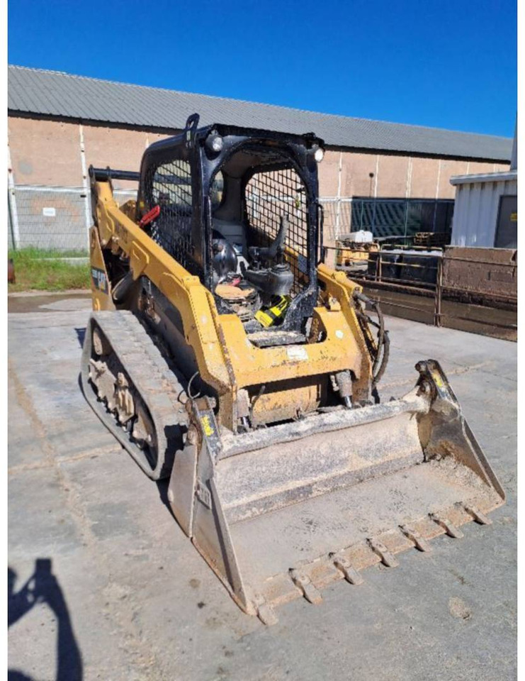 CAT 259D - Chargeuse sur chenilles: photos 2 CAT 259D - Chargeuse sur chenilles: photos 2