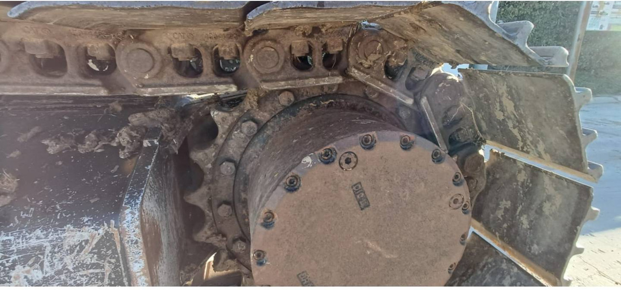 Pelle sur chenille CAT 317 GC: photos 20