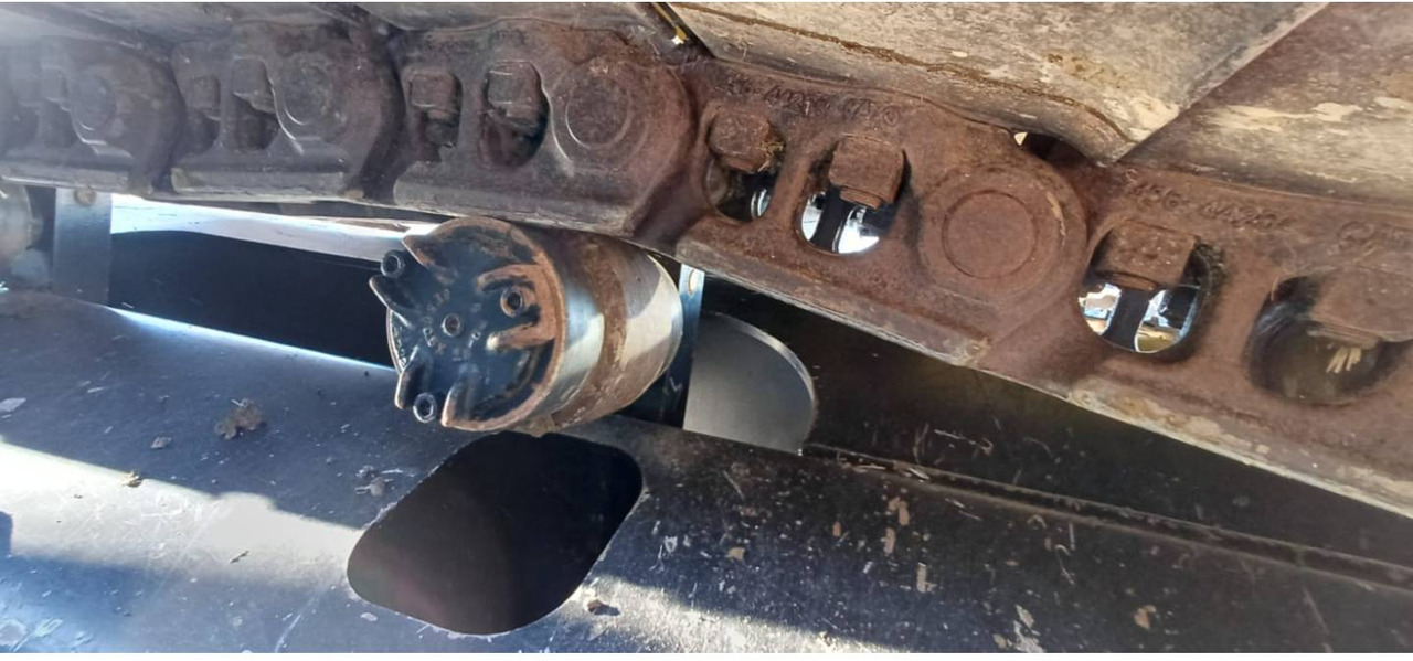 Pelle sur chenille CAT 317 GC: photos 23