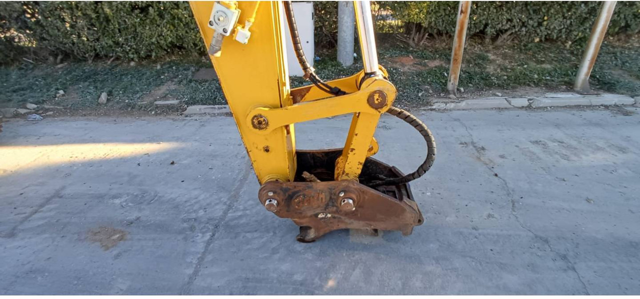 Pelle sur chenille CAT 317 GC: photos 13