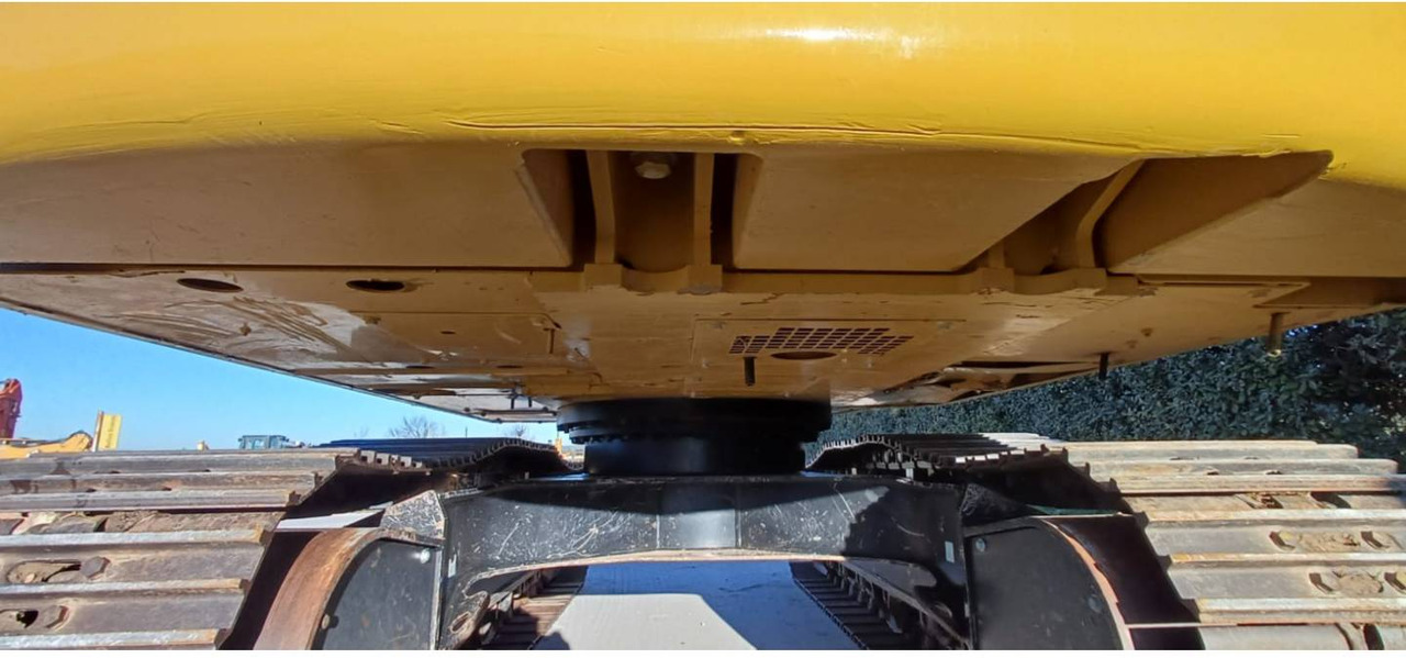 Pelle sur chenille CAT 317 GC: photos 10