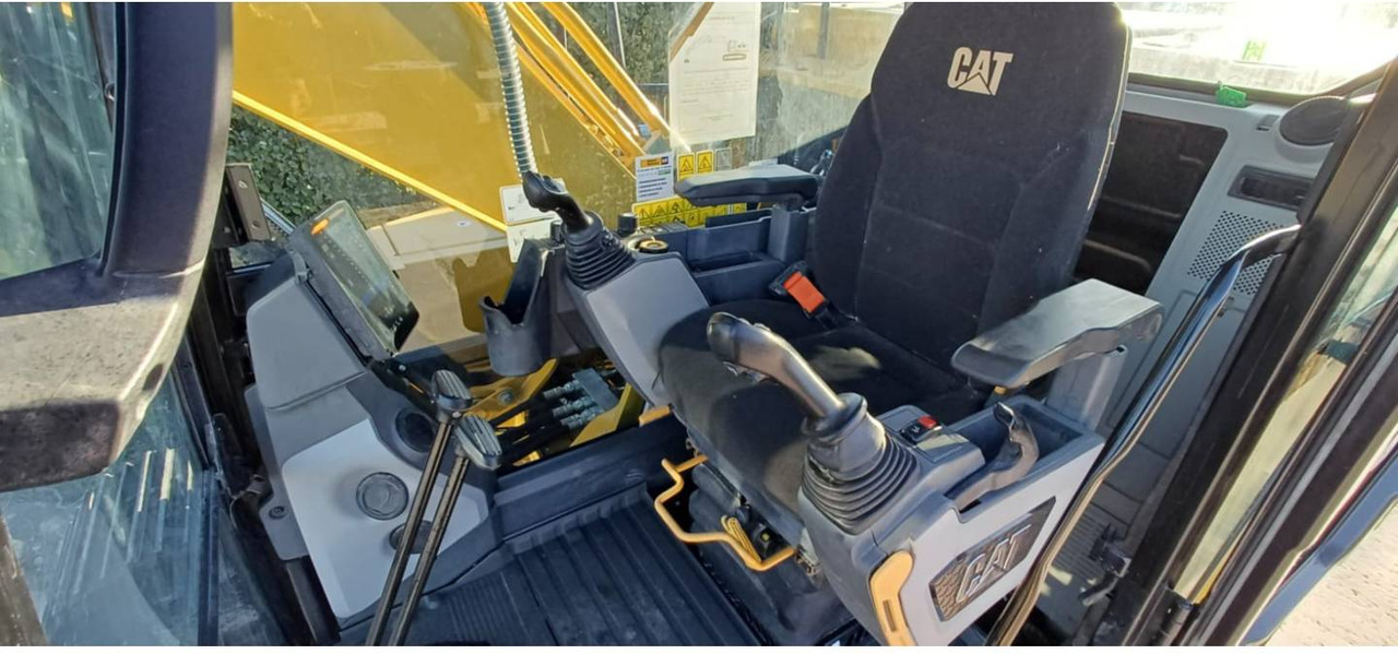 Pelle sur chenille CAT 317 GC: photos 11