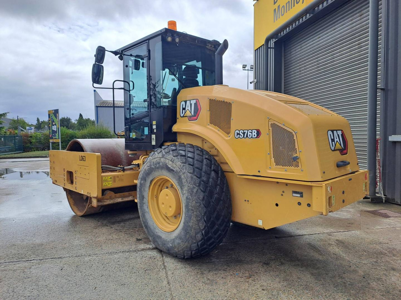 CAT CS76B 4F - Compacteur à pieds de mouton/ Monocylindre: photos 4 CAT CS76B 4F - Compacteur à pieds de mouton/ Monocylindre: photos 4