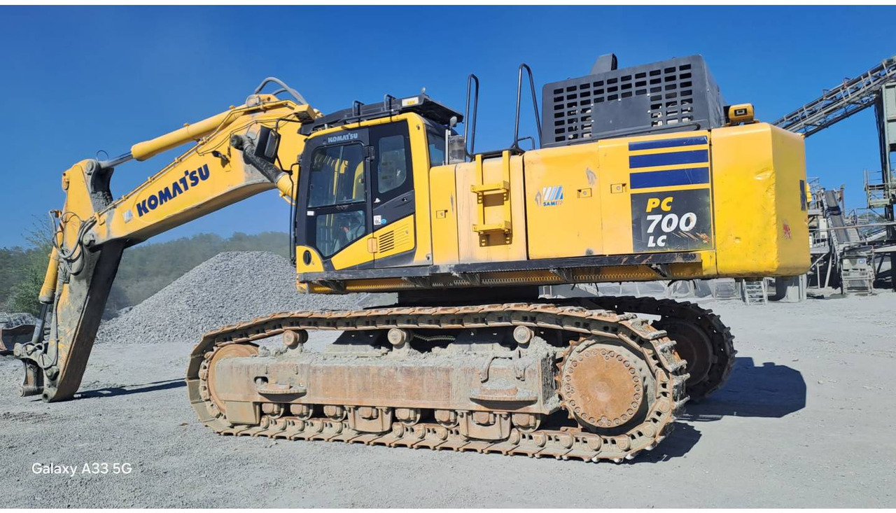 KOMATSU PC700LC - Pelle sur chenille: photos 1 KOMATSU PC700LC - Pelle sur chenille: photos 1