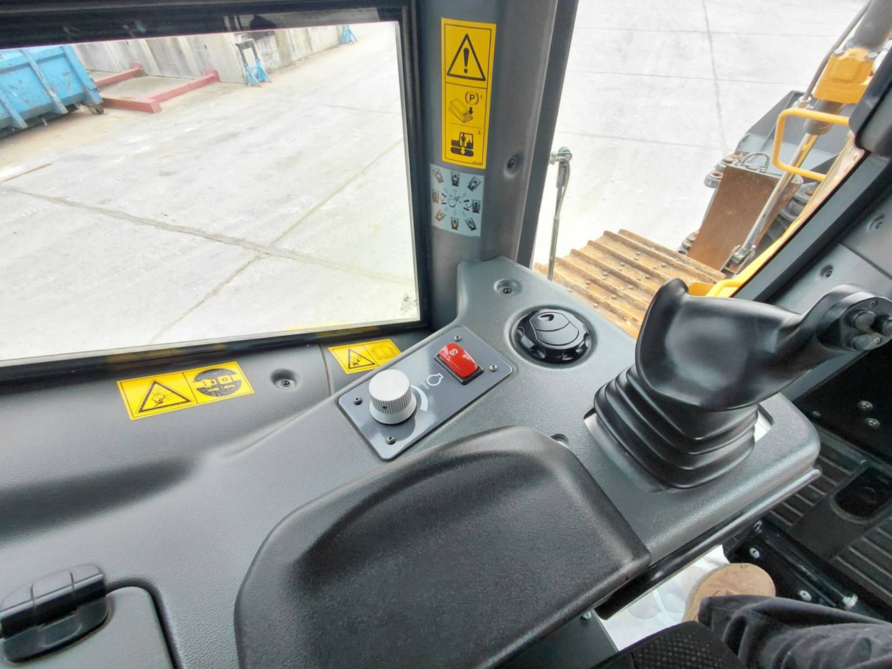 Bulldozer LIEBHERR PR736: photos 26 Bulldozer LIEBHERR PR736: photos 26