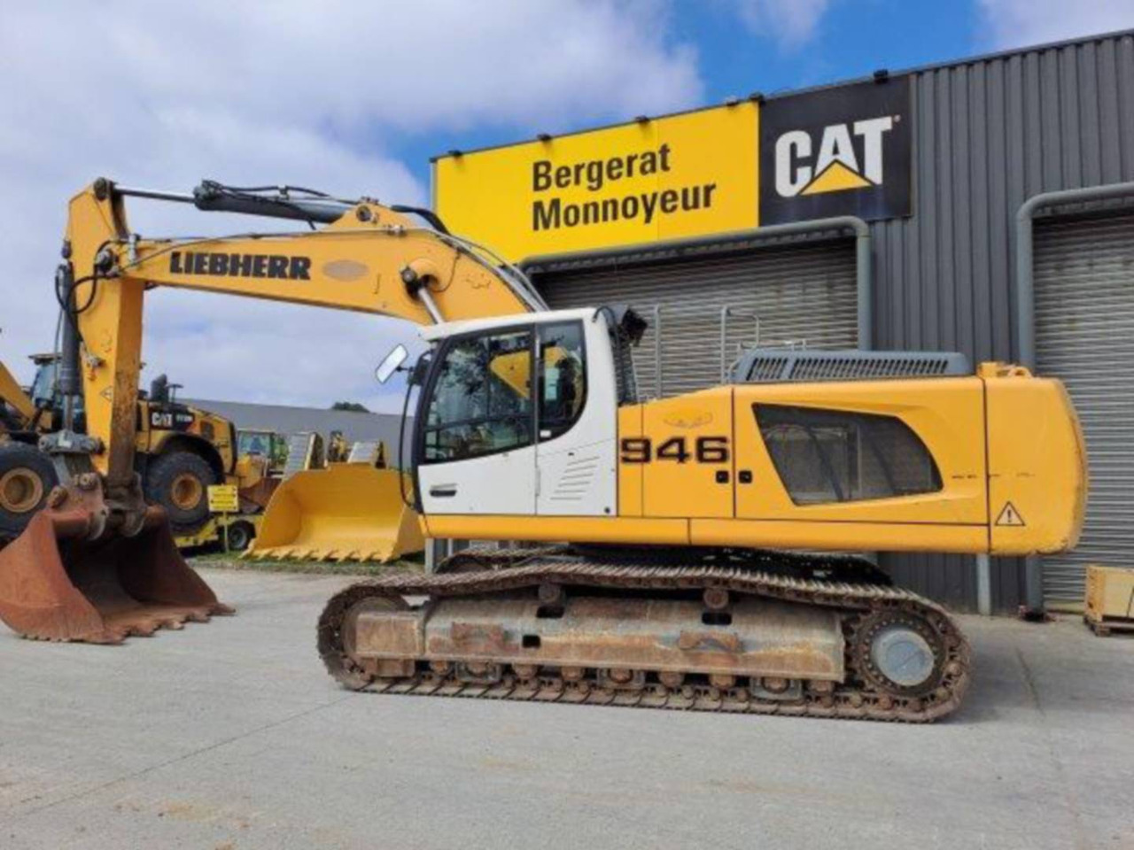LIEBHERR R946 - Pelle sur chenille: photos 4 LIEBHERR R946 - Pelle sur chenille: photos 4
