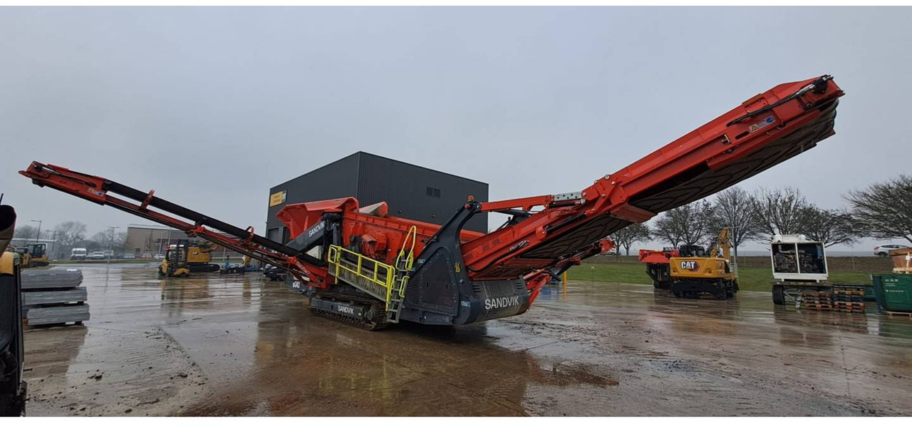 SANDVIK MINING & CONSTRUCTION QE342 - Concasseur: photos 1 SANDVIK MINING & CONSTRUCTION QE342 - Concasseur: photos 1