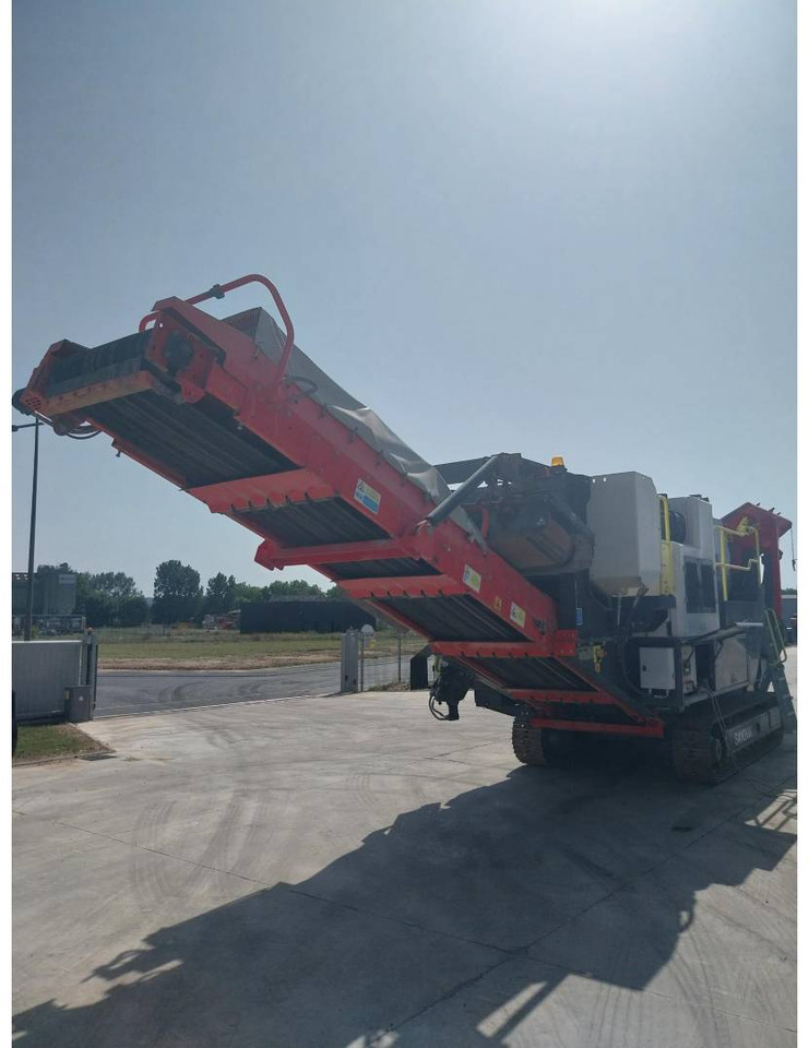 SANDVIK MINING & CONSTRUCTION QJ241 - Concasseur: photos 1 SANDVIK MINING & CONSTRUCTION QJ241 - Concasseur: photos 1