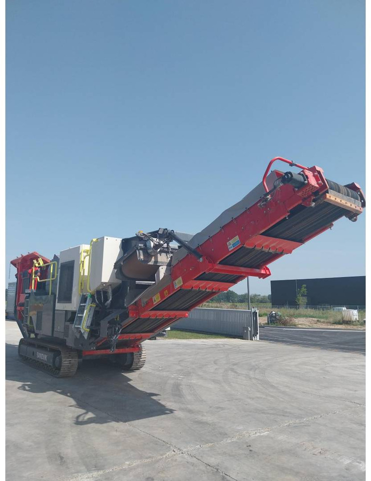 SANDVIK MINING & CONSTRUCTION QJ241 - Concasseur: photos 2 SANDVIK MINING & CONSTRUCTION QJ241 - Concasseur: photos 2