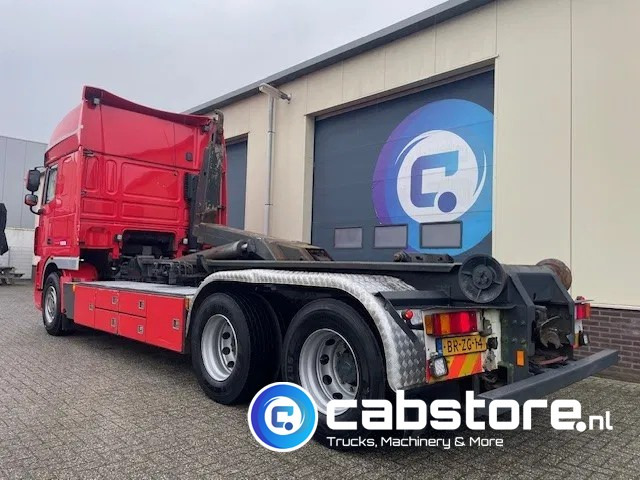 DAF XF 105 .460 FAS Euro 5 - Haakarmsysteem - Hooklift - Abrolkipper - Year 2006 - ANALOG TACHO - Camion ampliroll: photos 4 DAF XF 105 .460 FAS Euro 5 - Haakarmsysteem - Hooklift - Abrolkipper - Year 2006 - ANALOG TACHO - Camion ampliroll: photos 4