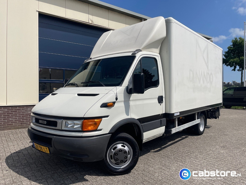 Iveco 40C12 Daily 4x2 Bakwagen Euro 3 - Bouwjaar 2003 - APK tot 10-05-2026 -Handgeschakelde versnellingsbak - Fourgon grand volume: photos 2 Iveco 40C12 Daily 4x2 Bakwagen Euro 3 - Bouwjaar 2003 - APK tot 10-05-2026 -Handgeschakelde versnellingsbak - Fourgon grand volume: photos 2