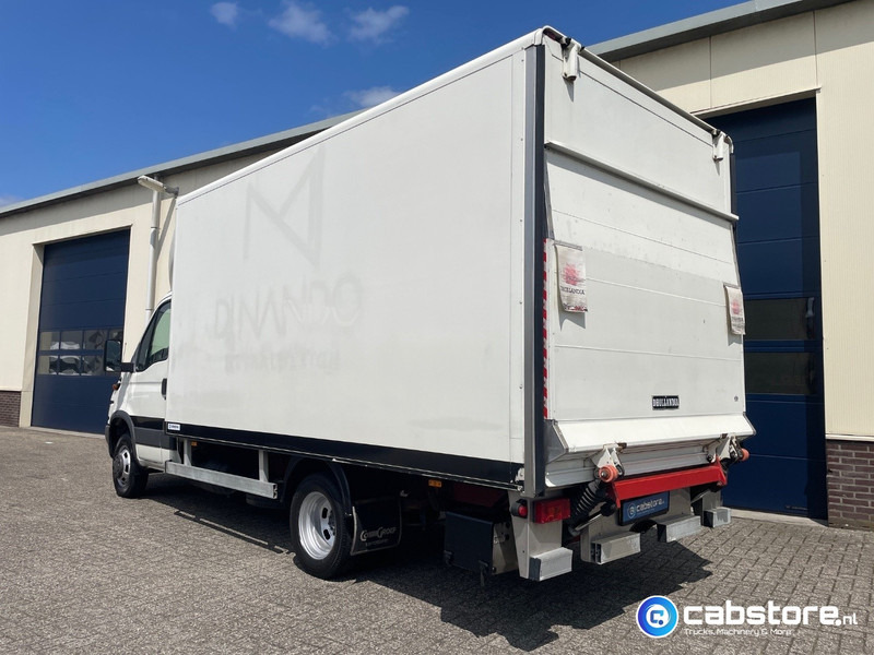 Iveco 40C12 Daily 4x2 Bakwagen Euro 3 - Bouwjaar 2003 - APK tot 10-05-2026 -Handgeschakelde versnellingsbak - Fourgon grand volume: photos 5 Iveco 40C12 Daily 4x2 Bakwagen Euro 3 - Bouwjaar 2003 - APK tot 10-05-2026 -Handgeschakelde versnellingsbak - Fourgon grand volume: photos 5