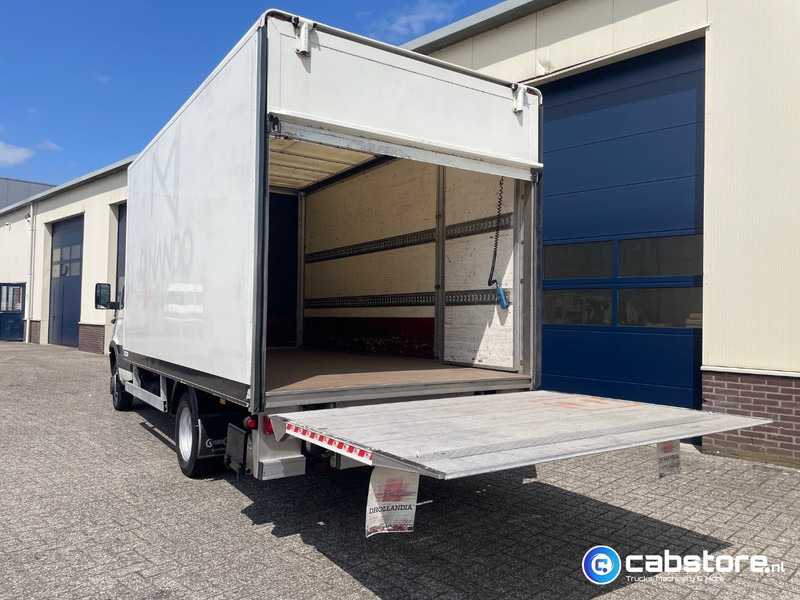 Iveco 40C12 Daily 4x2 Bakwagen Euro 3 - Bouwjaar 2003 - APK tot 10-05-2026 -Handgeschakelde versnellingsbak - Fourgon grand volume: photos 4 Iveco 40C12 Daily 4x2 Bakwagen Euro 3 - Bouwjaar 2003 - APK tot 10-05-2026 -Handgeschakelde versnellingsbak - Fourgon grand volume: photos 4