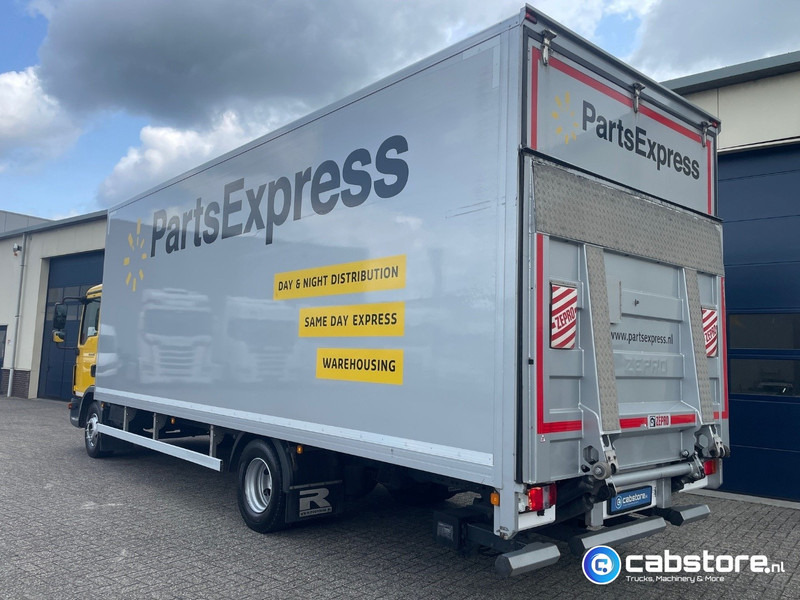 MAN TGL 12.180 4x2 Euro 6 Bakwagen MAN TGL 12.180 Bakwagen Euro 6 - Bouwjaar 2016 - Km 394.831 - Laadklep - Good condition - Camion fourgon: photos 3 MAN TGL 12.180 4x2 Euro 6 Bakwagen MAN TGL 12.180 Bakwagen Euro 6 - Bouwjaar 2016 - Km 394.831 - Laadklep - Good condition - Camion fourgon: photos 3