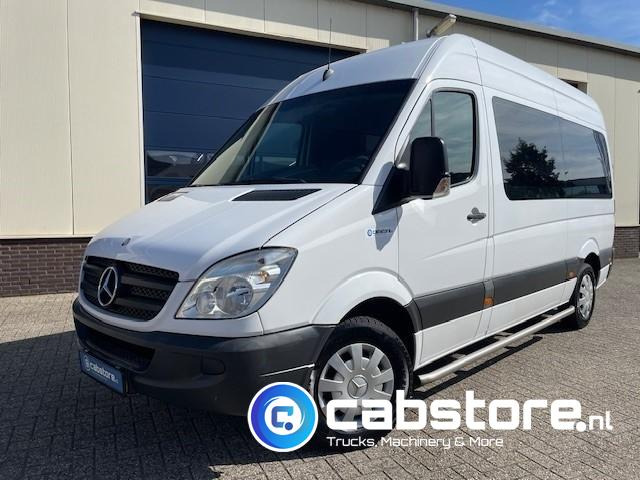 Mercedes-Benz SPRINTER 211 CDI - L2/H2- Automatische versnellingsbak - 9 Persoons - Bouwjaar 2009 - APK tot 17-01-2026 ! - Side bars - Privacy glas - Airco - Minibus, Transport de personnes: photos 2 Mercedes-Benz SPRINTER 211 CDI - L2/H2- Automatische versnellingsbak - 9 Persoons - Bouwjaar 2009 - APK tot 17-01-2026 ! - Side bars - Privacy glas - Airco - Minibus, Transport de personnes: photos 2