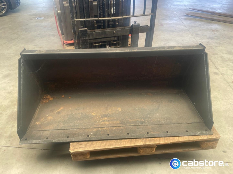 Strickland UK Laadschop Strickland UK Laadschop met Bobcat aansluiting - Godet pour Chargeuse: photos 2 Strickland UK Laadschop Strickland UK Laadschop met Bobcat aansluiting - Godet pour Chargeuse: photos 2