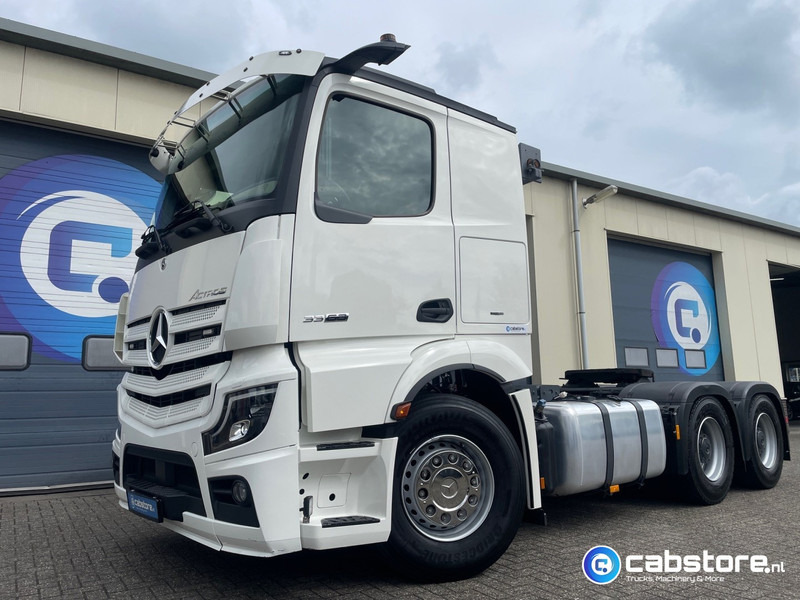Mercedes-Benz Actros 3363 6x4 SLT Euro 6 3363 6x4 SLT Euro 6 - Zwaartransport - Heavy Load - Schwertransporte - 140 Ton - Year 2024 - Km 35.788 !! - Turbo Retarder Clutch - LIKE NEW !! - Tracteur routier: photos 2 Mercedes-Benz Actros 3363 6x4 SLT Euro 6 3363 6x4 SLT Euro 6 - Zwaartransport - Heavy Load - Schwertransporte - 140 Ton - Year 2024 - Km 35.788 !! - Turbo Retarder Clutch - LIKE NEW !! - Tracteur routier: photos 2