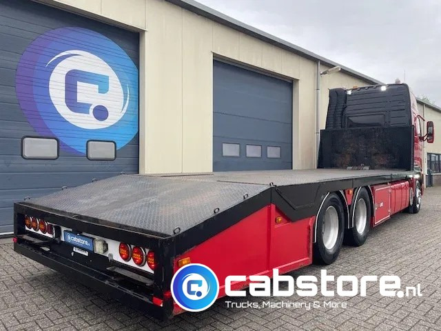 Volvo FH 12.460 6x2R Euro 3 - Oprijwagen - Machinetransporter - Year 2002 - APK tot 11-2025 - MANUAL - NL Truck - Camion porte-voitures: photos 5 Volvo FH 12.460 6x2R Euro 3 - Oprijwagen - Machinetransporter - Year 2002 - APK tot 11-2025 - MANUAL - NL Truck - Camion porte-voitures: photos 5