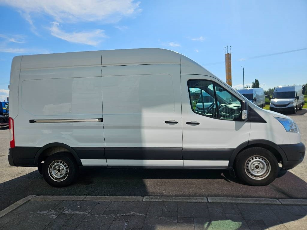 Ford Transit - Fourgon utilitaire: photos 3 Ford Transit - Fourgon utilitaire: photos 3