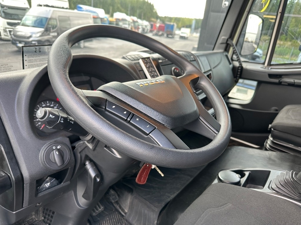 Crédit-bail de Iveco Eurocargo ML150E28 4x4 sähkölaitos varustein Iveco Eurocargo ML150E28 4x4 sähkölaitos varustein: photos 25 Crédit-bail de Iveco Eurocargo ML150E28 4x4 sähkölaitos varustein Iveco Eurocargo ML150E28 4x4 sähkölaitos varustein: photos 25