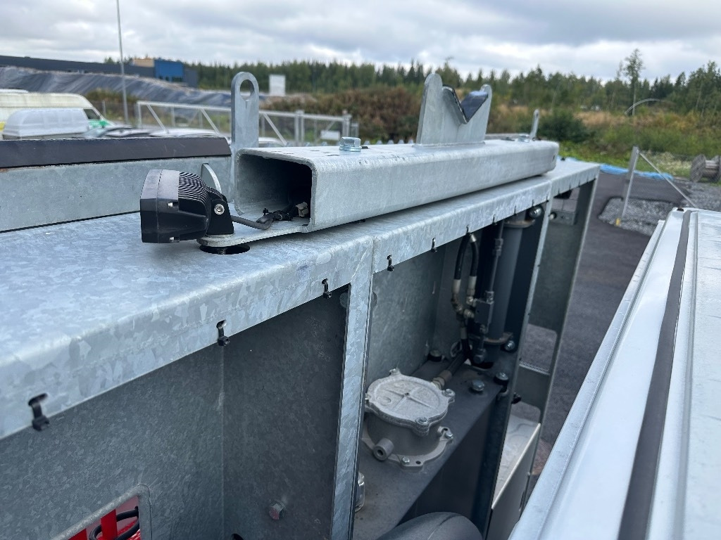 Crédit-bail de Iveco Eurocargo ML150E28 4x4 sähkölaitos varustein Iveco Eurocargo ML150E28 4x4 sähkölaitos varustein: photos 20 Crédit-bail de Iveco Eurocargo ML150E28 4x4 sähkölaitos varustein Iveco Eurocargo ML150E28 4x4 sähkölaitos varustein: photos 20