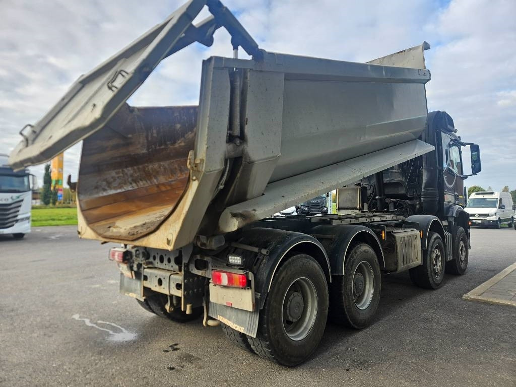 Mercedes-Benz Arocs 8x4 - Camion benne: photos 3 Mercedes-Benz Arocs 8x4 - Camion benne: photos 3