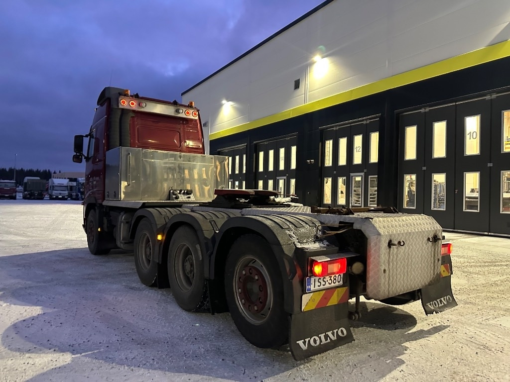 Volvo FH16 600 8x4*4 - Tracteur routier: photos 3 Volvo FH16 600 8x4*4 - Tracteur routier: photos 3