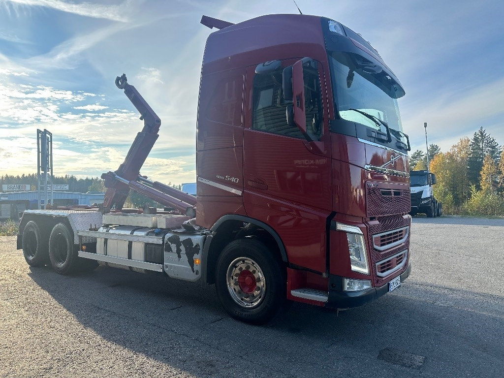 Volvo FH13 540 6x4 - Camion ampliroll: photos 3 Volvo FH13 540 6x4 - Camion ampliroll: photos 3