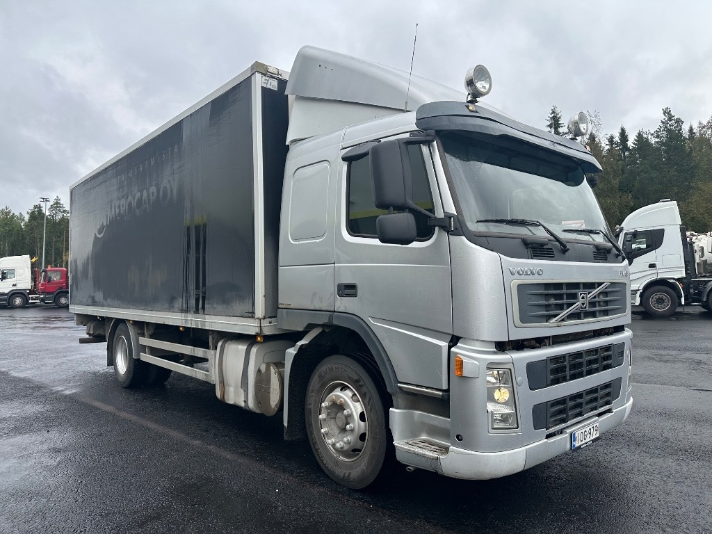 Volvo FM9 300 4x2 - Camion fourgon: photos 3 Volvo FM9 300 4x2 - Camion fourgon: photos 3