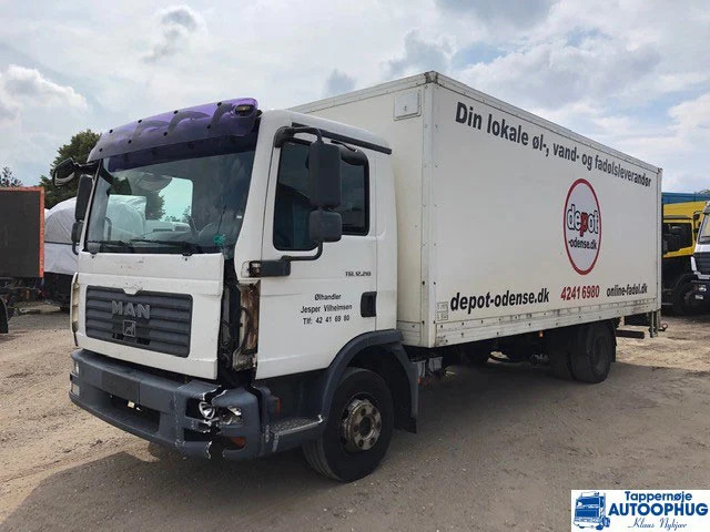 MAN TGL 12.210 - Camion fourgon: photos 1 MAN TGL 12.210 - Camion fourgon: photos 1