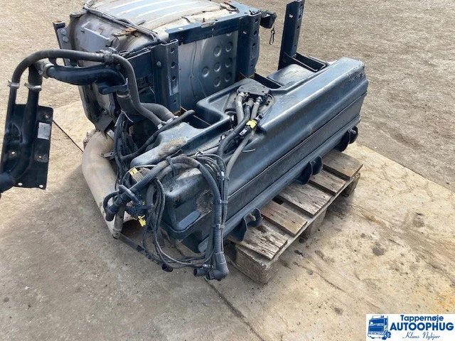 Scania 2173142 Adblue tank - AdBlue réservoir pour Camion: photos 2 Scania 2173142 Adblue tank - AdBlue réservoir pour Camion: photos 2