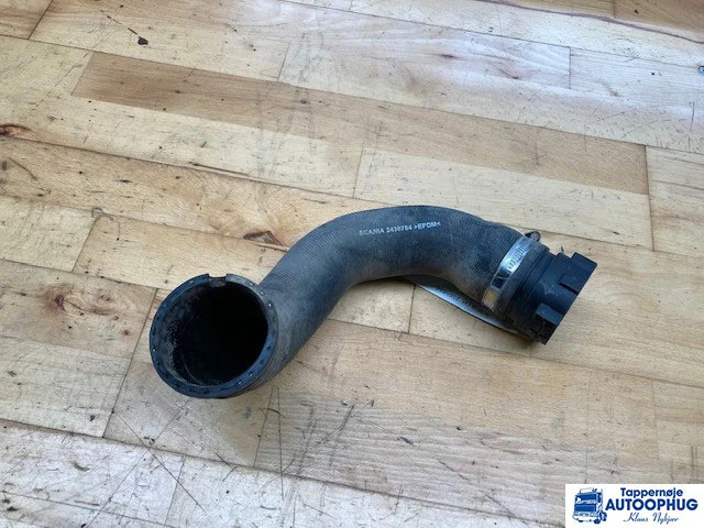 Scania Kølerslange Scania 2438754 - Moteur et pièces pour Camion: photos 1 Scania Kølerslange Scania 2438754 - Moteur et pièces pour Camion: photos 1