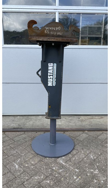 Mustang SB 200 - Marteau hydraulique pour Engins de chantier: photos 1 Mustang SB 200 - Marteau hydraulique pour Engins de chantier: photos 1