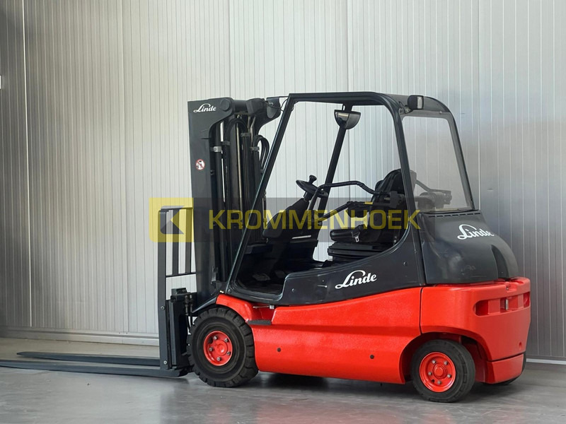 Linde E 30 - Chariot élévateur électrique: photos 3 Linde E 30 - Chariot élévateur électrique: photos 3