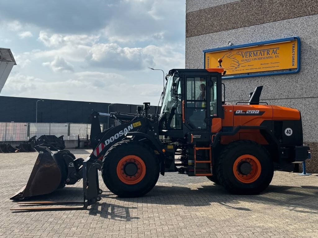 Doosan DEVELON / DOOSAN DL200-7, central lubrication, 202 - Mini chargeuse: photos 3 Doosan DEVELON / DOOSAN DL200-7, central lubrication, 202 - Mini chargeuse: photos 3
